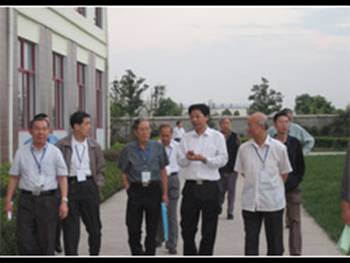 中国科学校和中国工程院院士周国治等来公司视察(图1)